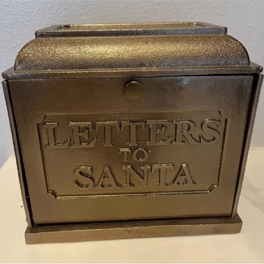 *******ISO****** HEARTH & HAND BY MAGNOLIA
LETTERS TO SANTA BOX!!
